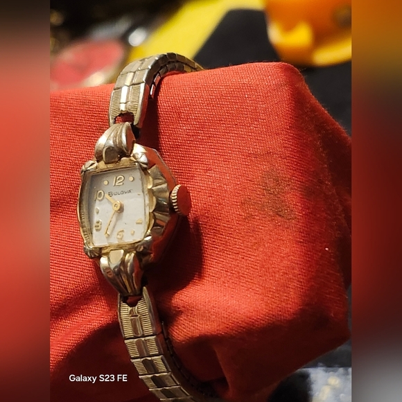 Vintage 50s Bulova M6. 10kt R.G.F ladies watch - Picture 3 of 5